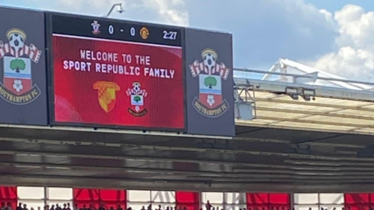 Premier Lig maçında Göztepe logosu yansıtıldı: Hoş geldin