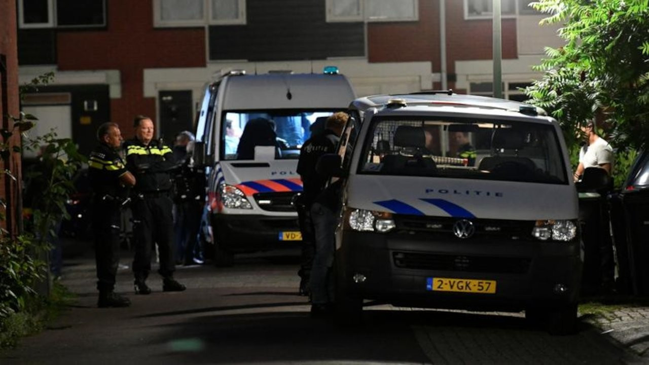 Hollanda'da mangal partisine kamyon daldı: 6 ölü