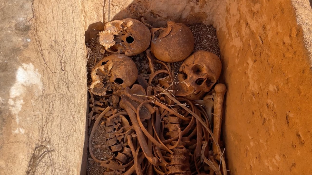 Perre Antik Kenti'ndeki kazılarda insan iskeletleri bulundu