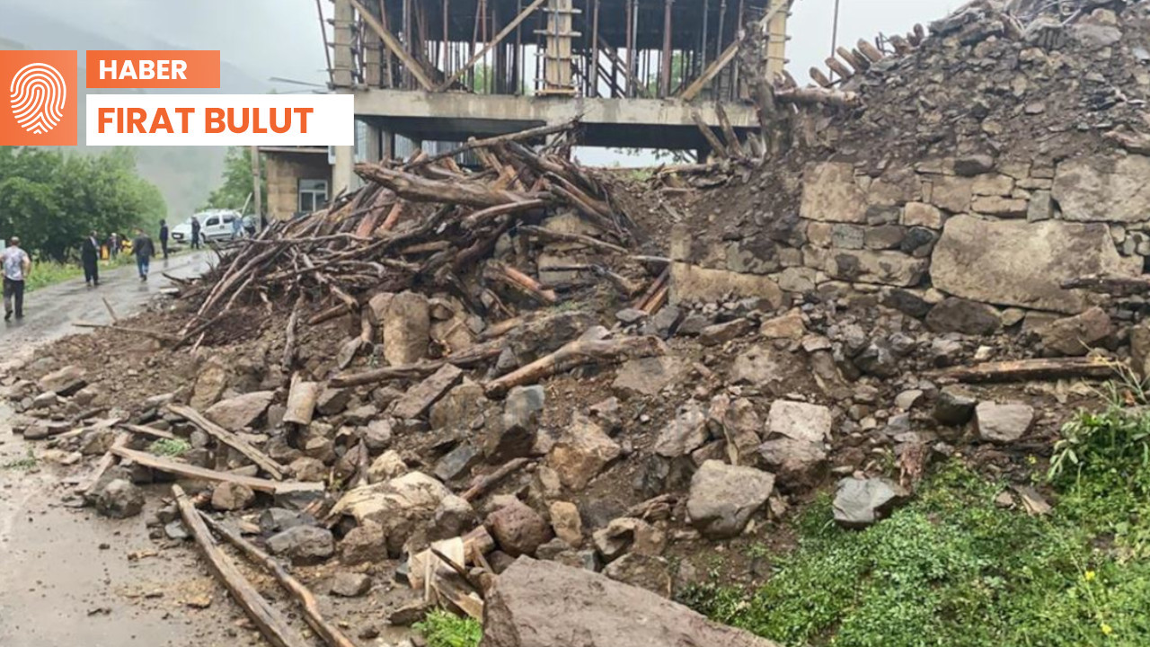 Bingöl’de hasarlı ev yıkımı: Kışın biz nerede kalacağız?