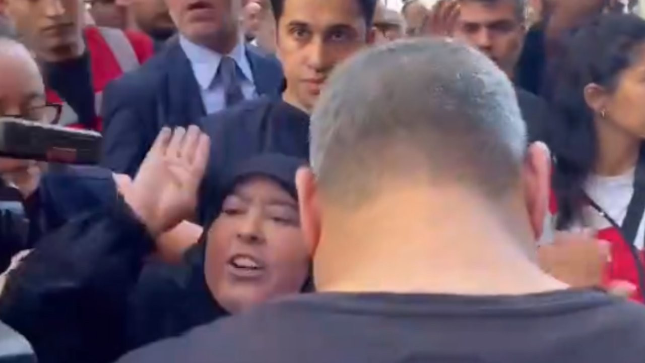 Akşener'e rabia işareti yapıp, 'Erdoğan' diye bağırdı