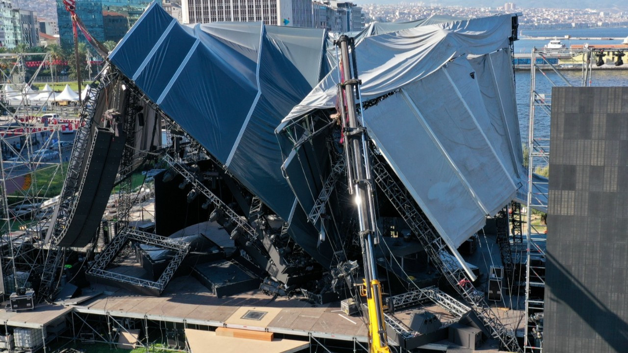 Tarkan konseri platformu yıkıldı: Sahne havadan görüntülendi