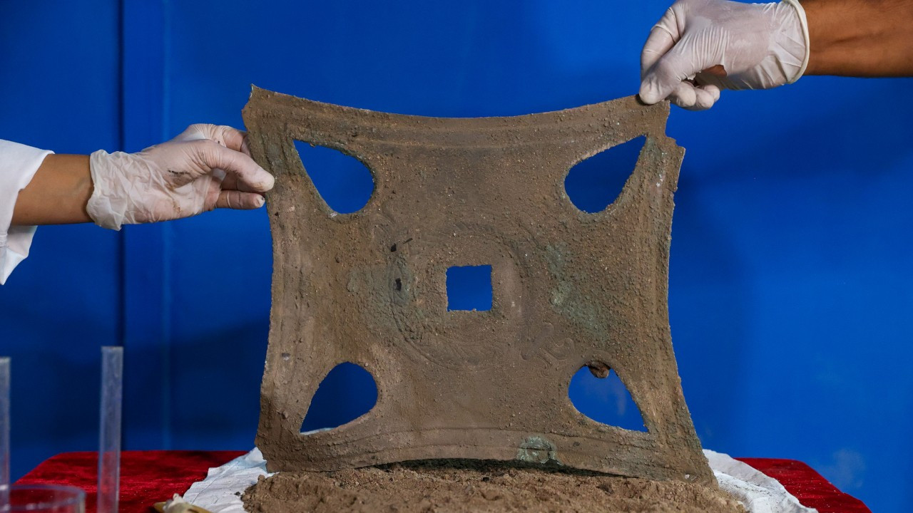 Van'daki Urartu kazısında önemli keşif: Bütün olarak bulunan ilk örnek