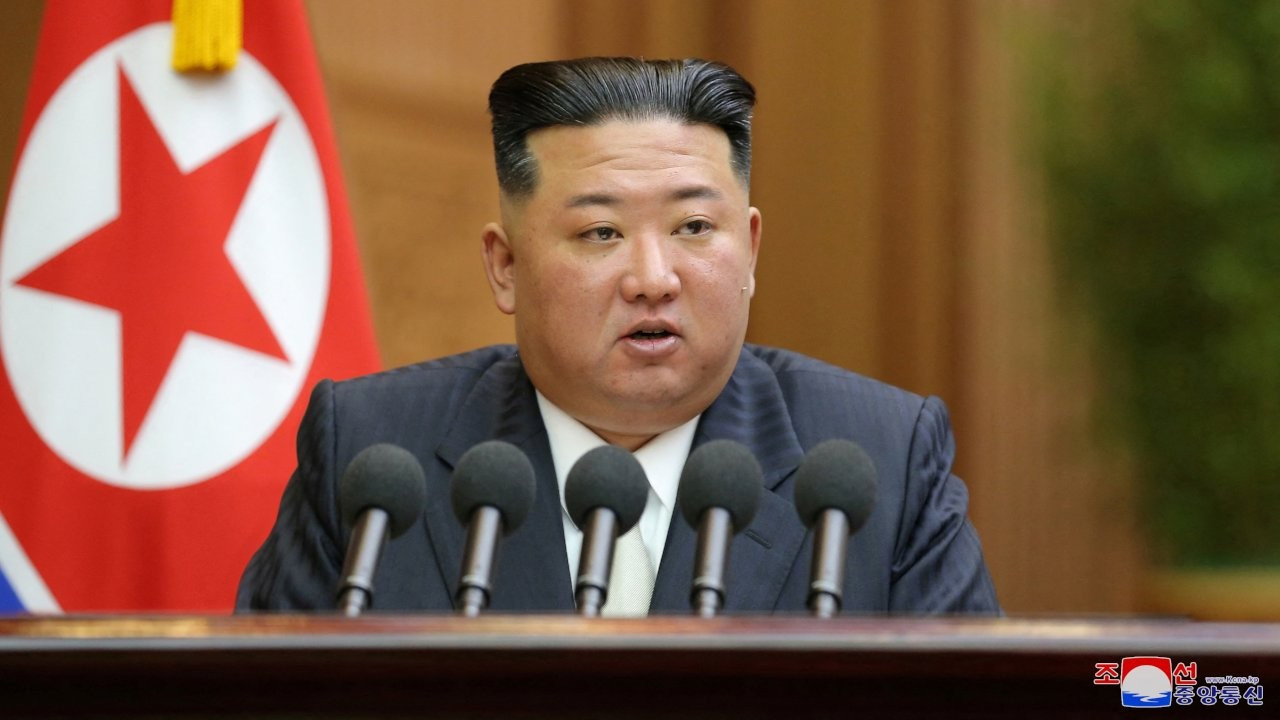 Kuzey Kore'de 'nükleer' yasa onaylandı: Silahlar otomatik olarak fırlatılacak