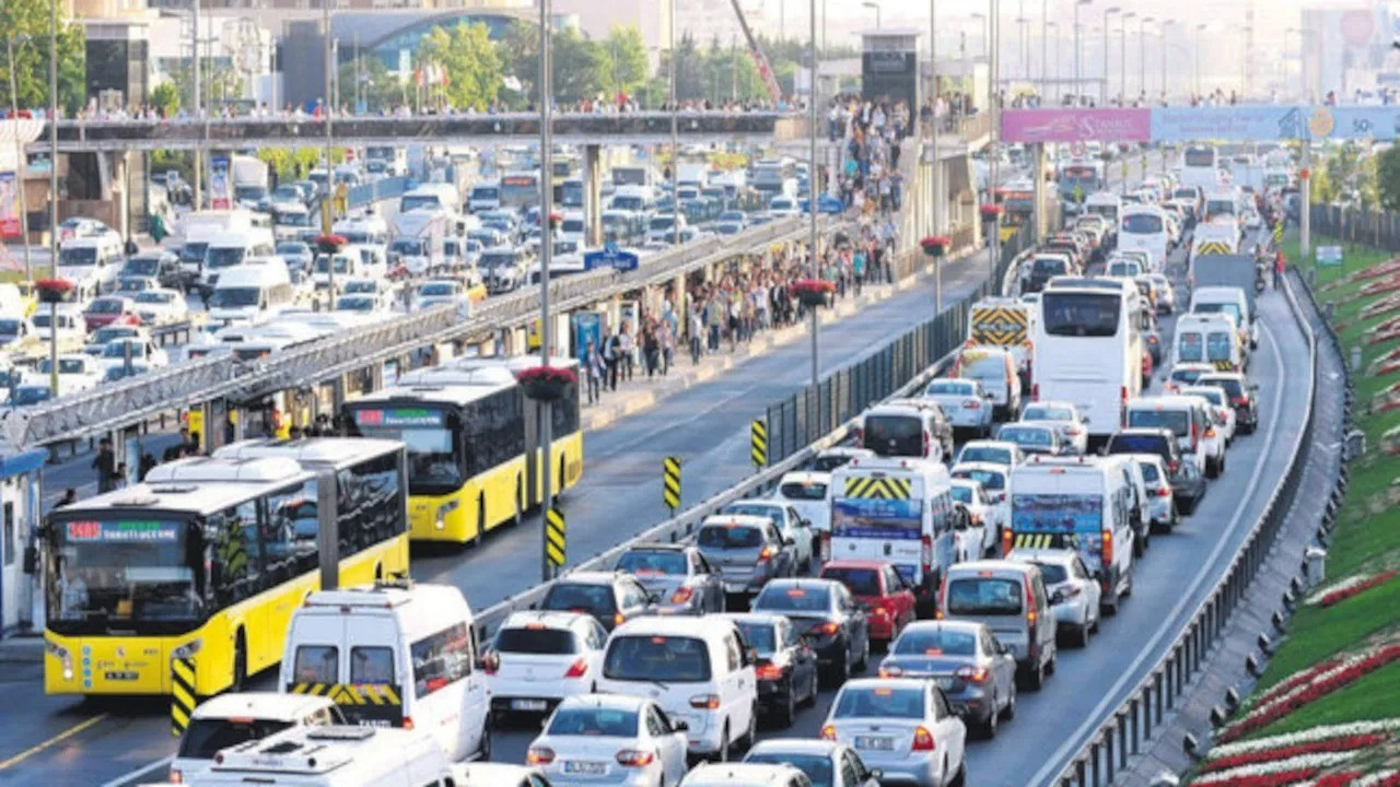 İstanbul'da trafik yoğunluğu yüzde 60'a çıktı