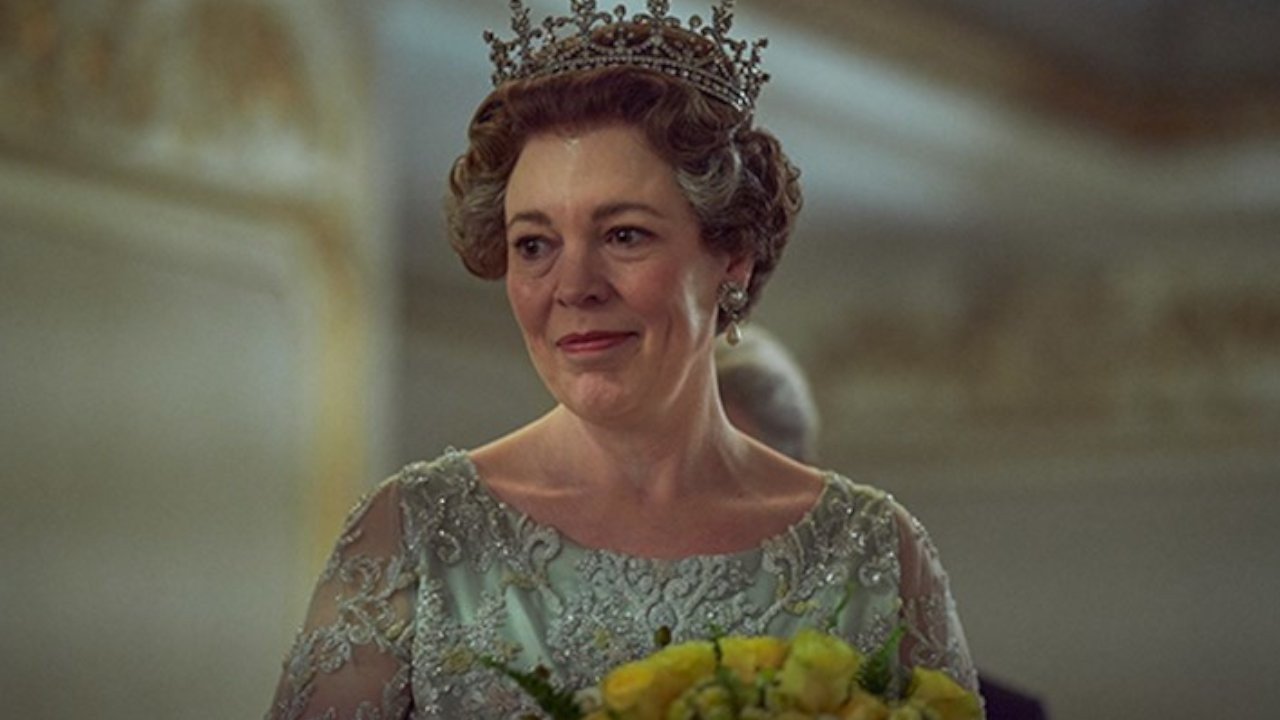 'The Crown' oyuncusu Olivia Colman, Kraliçe 2'nci Elizabeth'i andı