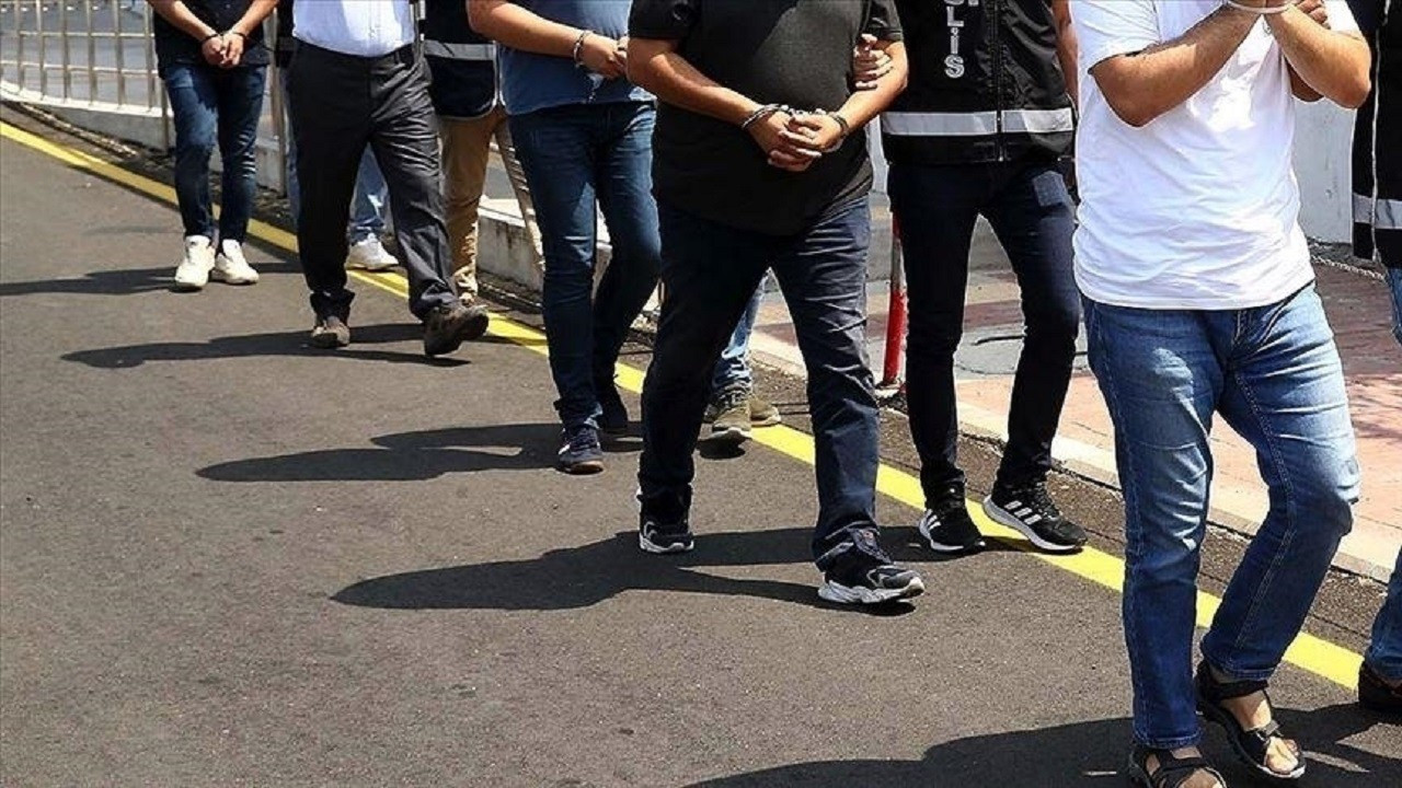 Balat ve Beşiktaş merkezli iki çeteye operasyon: 39 kişi gözaltında