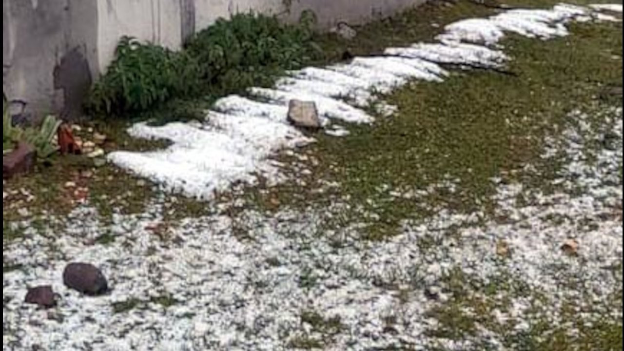 Bolu'da kısa süreli kar yağışı
