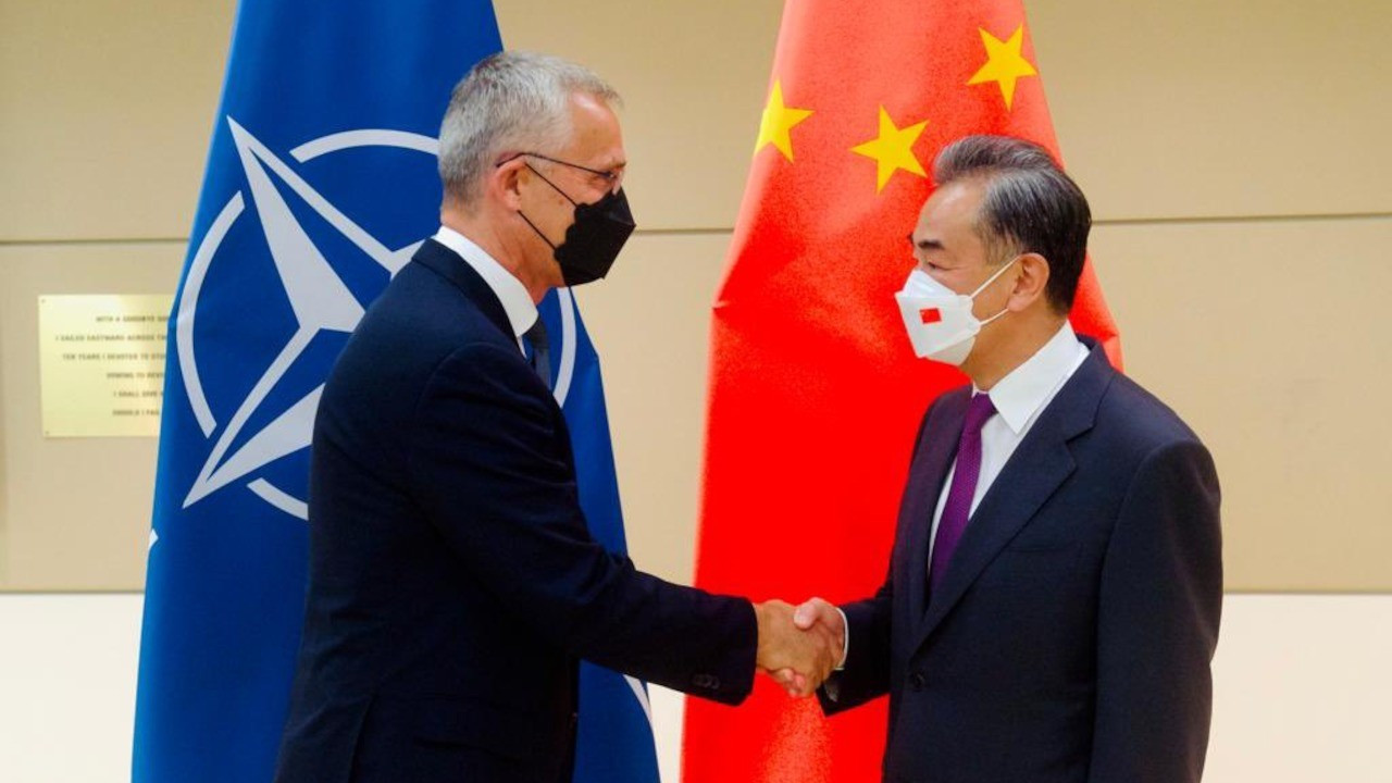 NATO Genel Sekreteri Stoltenberg, Çin'den Rusya üzerindeki etkisini kullanmasını istedi