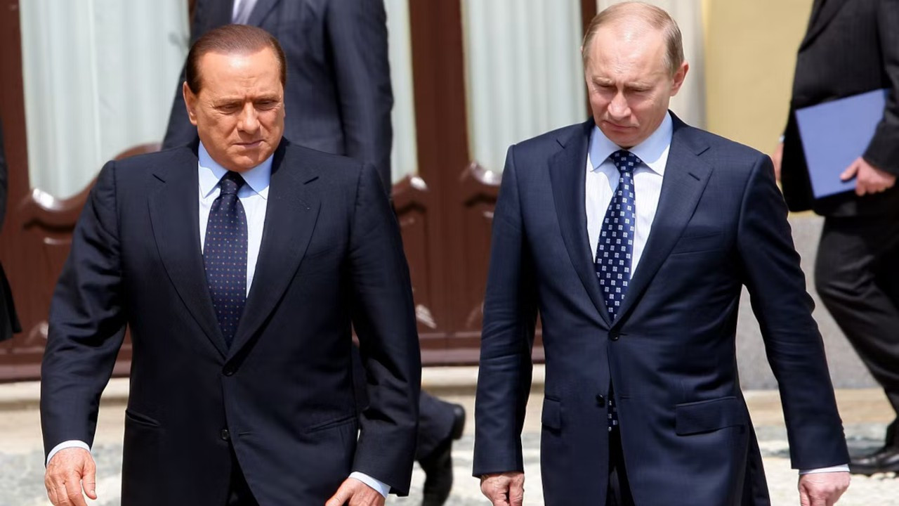 Berlusconi: Putin'i Ukrayna savaşına ittiler