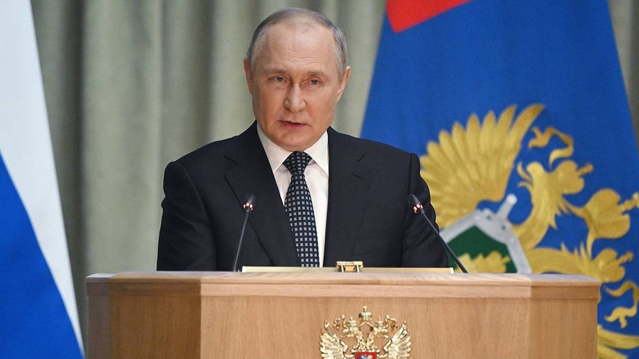 Putin: İlhak edilen bölgelerde sıkıyönetim ilan edildi