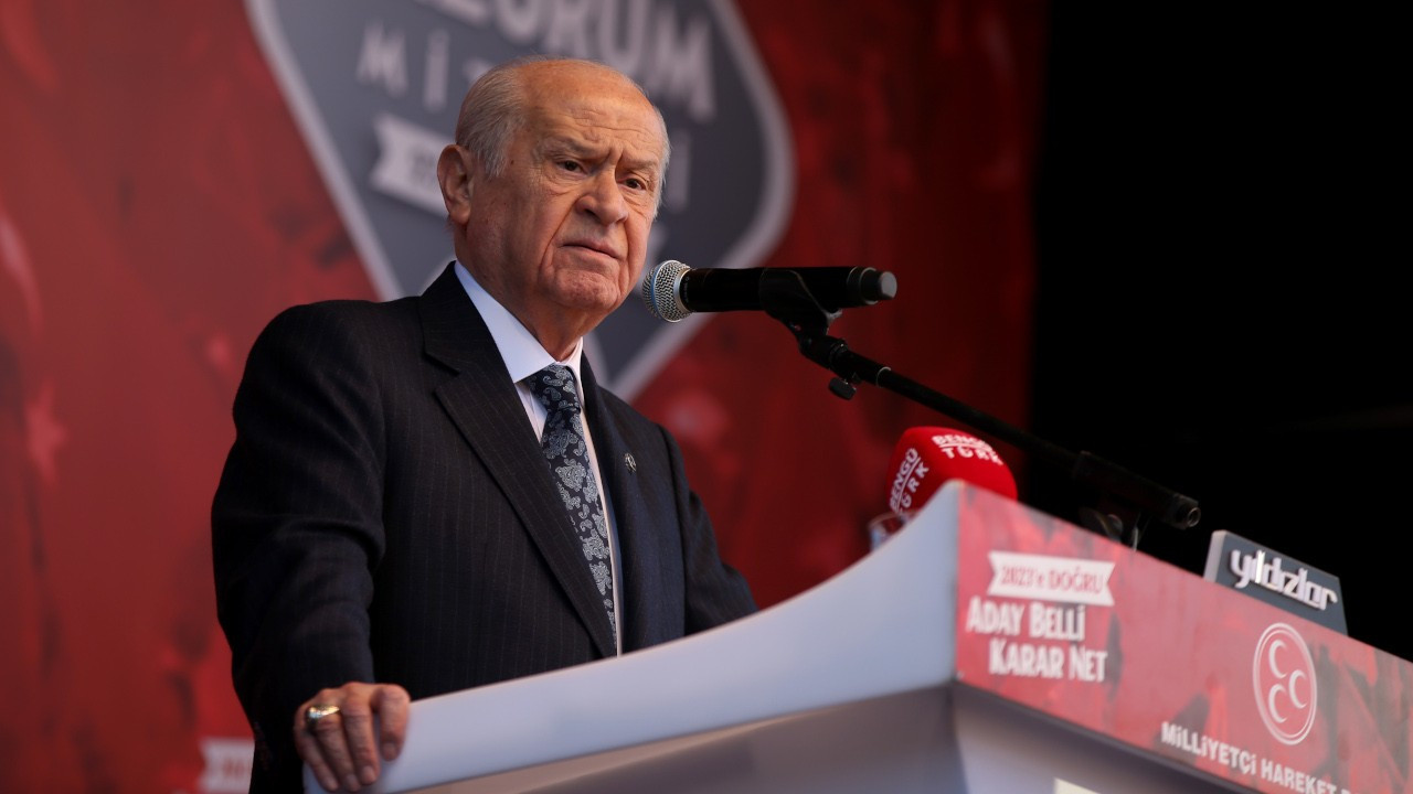 Bahçeli'nin hedefi Kılıçdaroğlu: O afişin önünde poz vermek Türkiye'ye meydan okumaktır