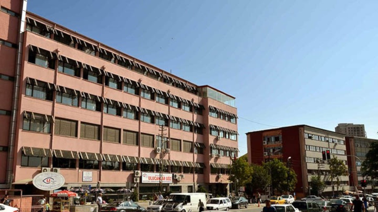 Ankara Ulucanlar Göz Hastanesi'nde taşınma işlemleri başladı