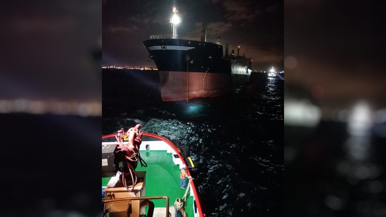 İstanbul Boğazı gemi trafiği tek yönlü açıldı