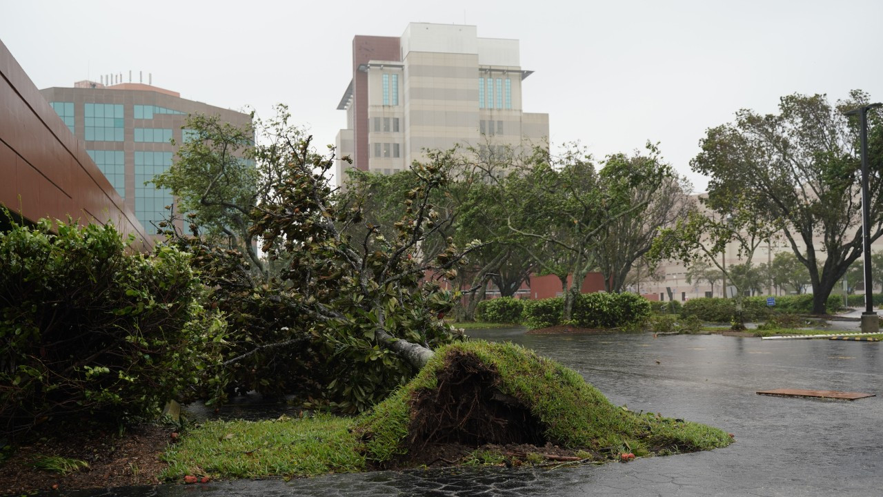 Ian Kasırgası: Florida'da 1 milyon kişi elektriksiz kaldı