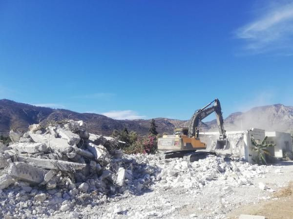 Milas'ın turistik mahallelerinde kaçak yapılar yıkılıyor - Sayfa 4