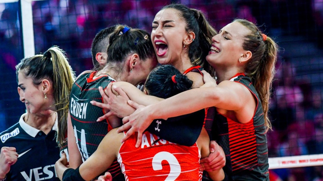 A Milli Kadın Voleybol Takımı, Dünya Şampiyonası son 16 turuna galibiyetle başladı