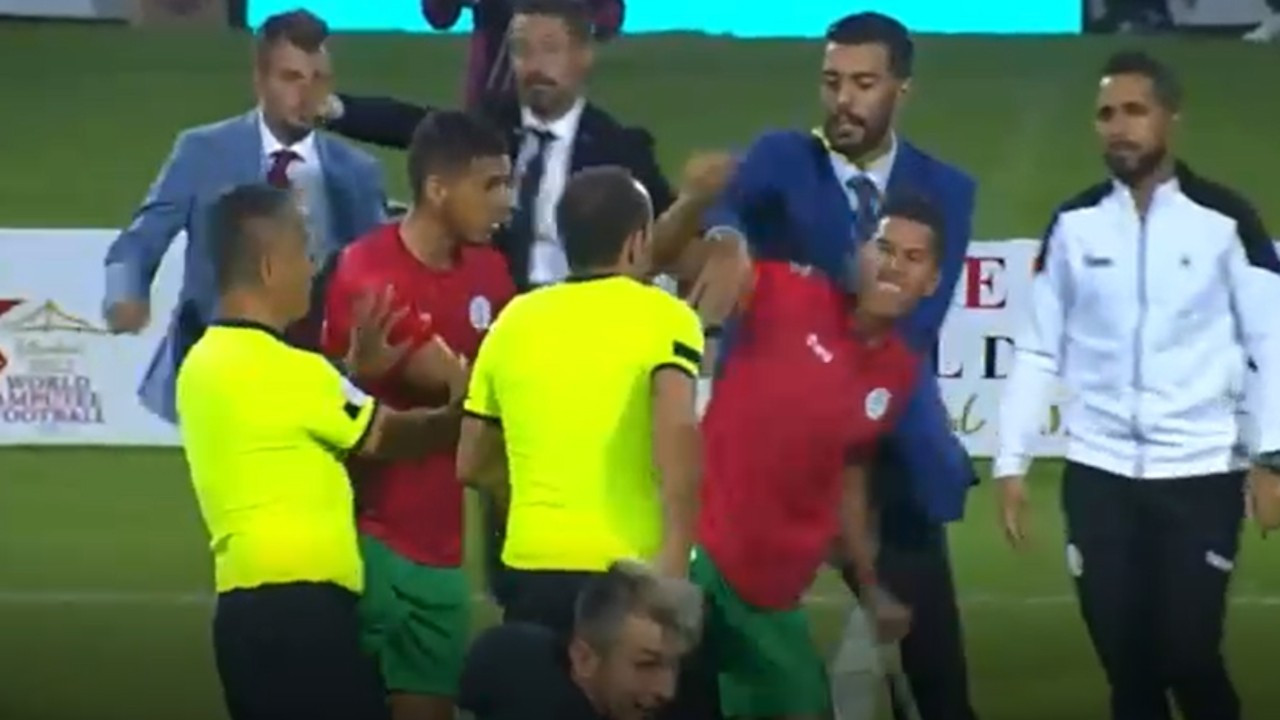 Ampute Milli Takımı yarı finalde: Faslı futbolcu hakeme yumruk attı