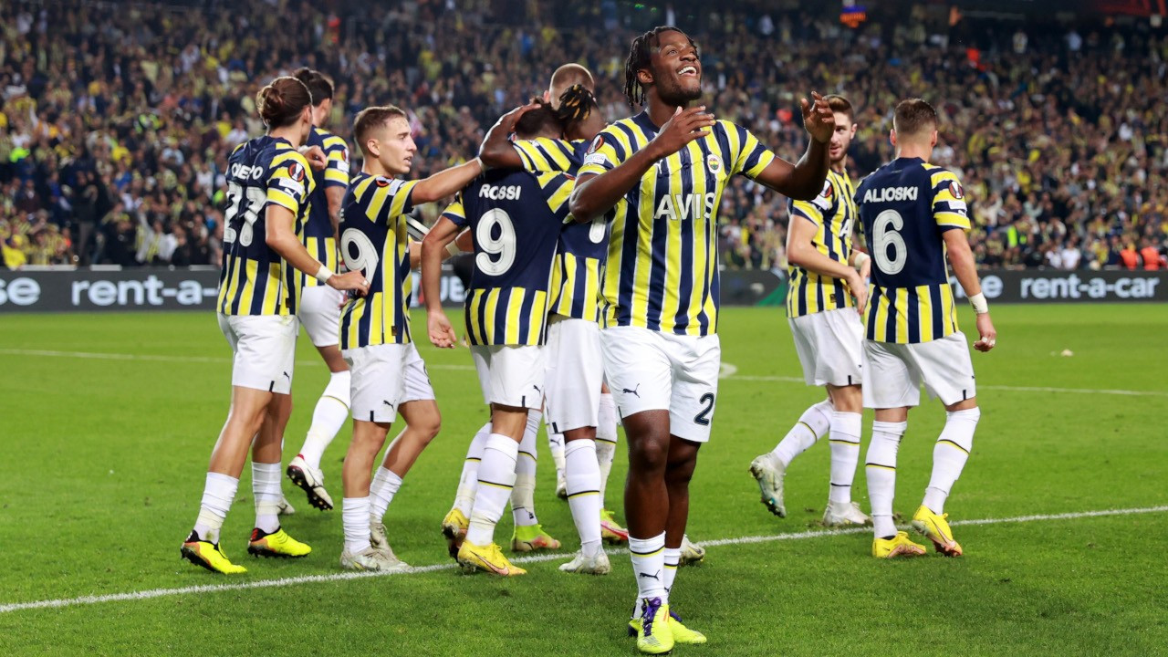Fenerbahçe grup liderliğini 2-0'la aldı