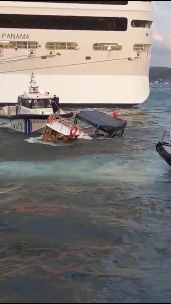 Karaköy'de batan teknedekileri deniz polisi kurtardı - Sayfa 2