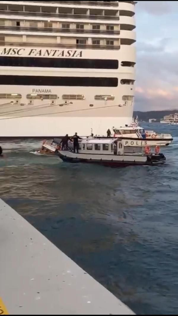 Karaköy'de batan teknedekileri deniz polisi kurtardı - Sayfa 3