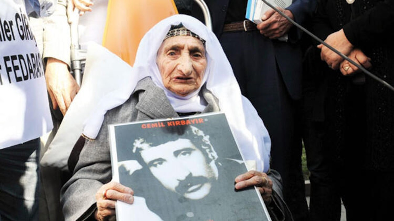 Cumartesi Anneleri, Cemil Kırbayır'ın akıbetini sordu: Berfo Anne’mize verdiğiniz sözü tutun
