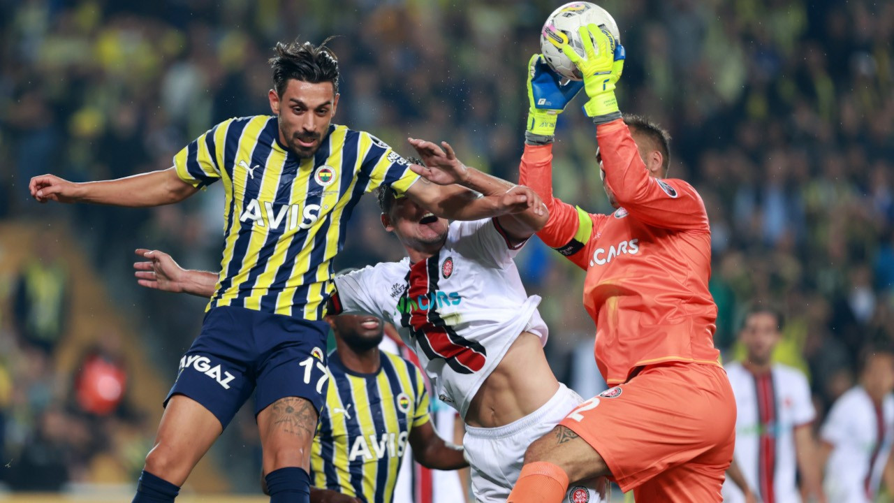 Kadıköy'de gol yağmuru: Fenerbahçe 3 puana 90'da uzandı