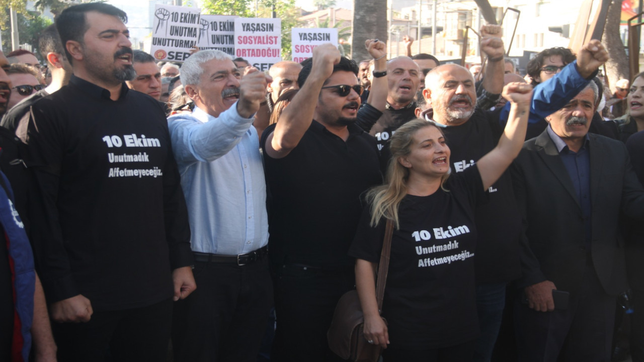 10 Ekim'de katledilenler İzmir'de anıldı: Şimdi mücadele günü