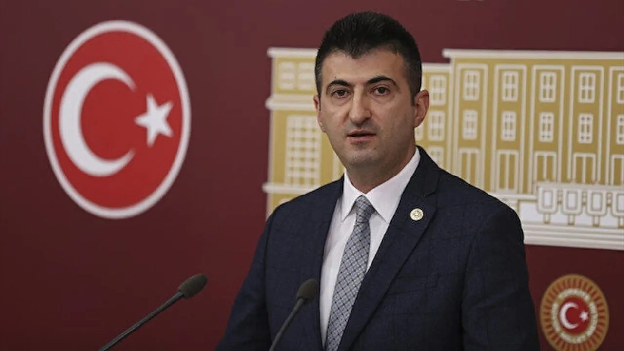 DSP'den AK Parti'ye geçen Kınıklıoğlu, Mehmet Ali Çelebi'yi eleştirdi