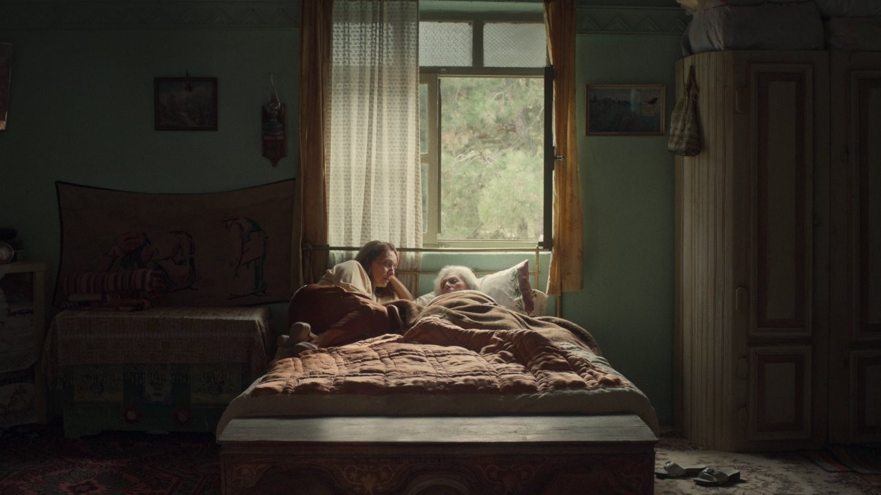 Berkun Oya imzalı Netflix filmi 'Cici'den ilk fragman