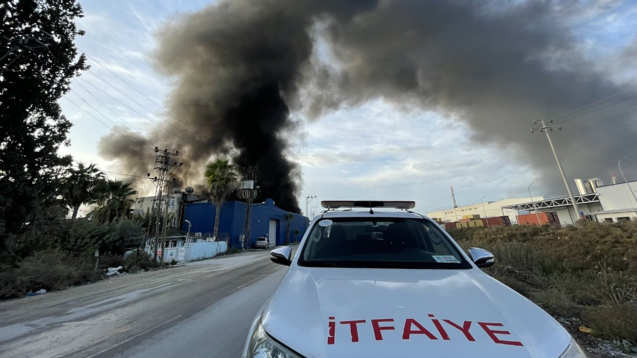 Adana'da alüminyum fabrikasında yangın
