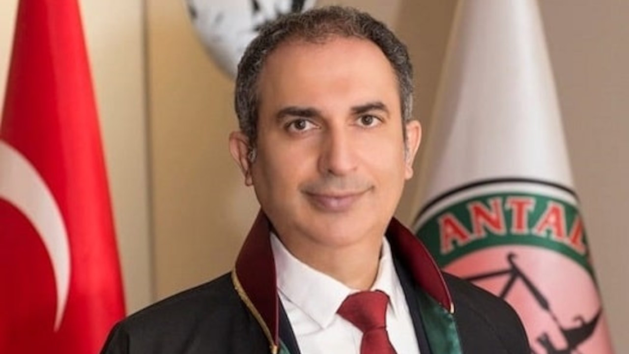 Hüseyin Geçilmez yeniden Antalya Barosu Başkanı seçildi