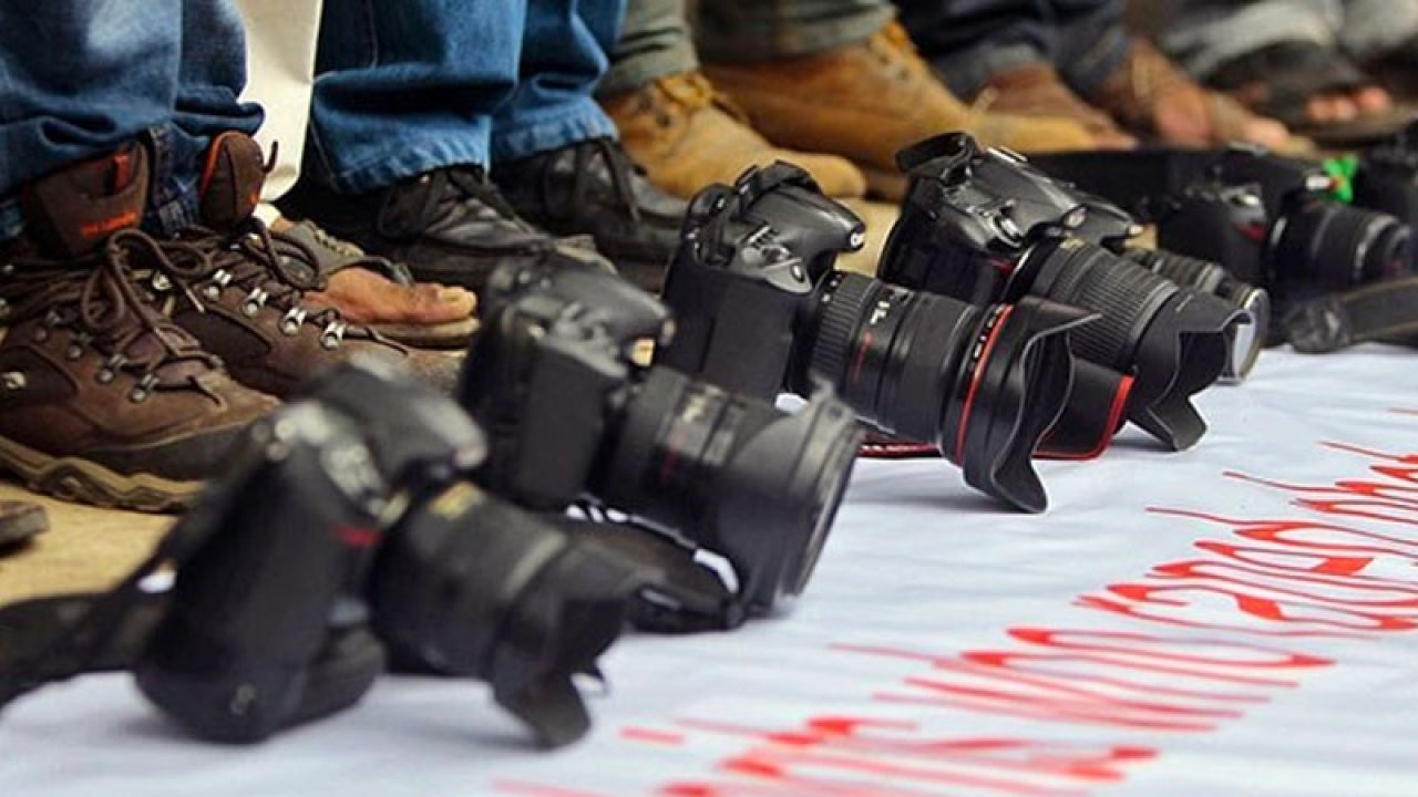 CHP, yürürlüğe giren 'sansür yasası'nı Anayasa Mahkemesi'ne götürüyor
