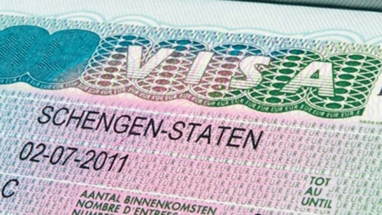 Almanya: Türkiye'ye beş ayda 40 bin daha fazla Schengen vizesi verdik