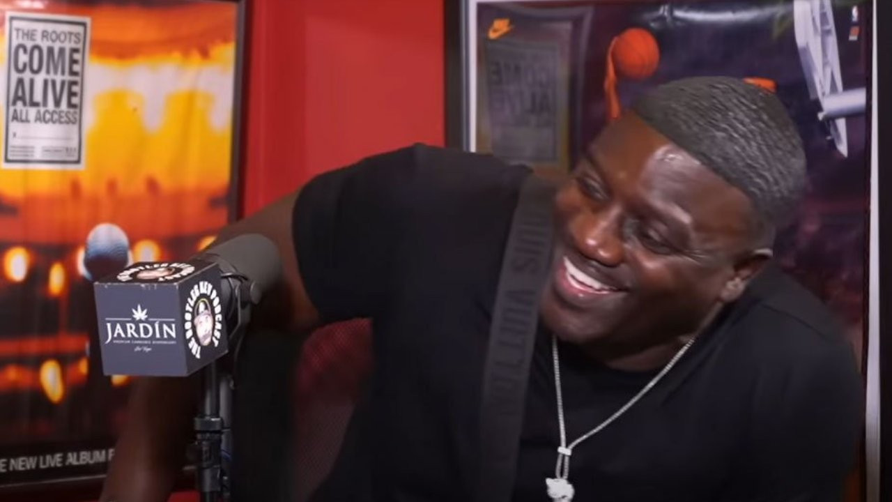 Şarkıcı Akon, Türkiye’ye saç ektirmeye geldi