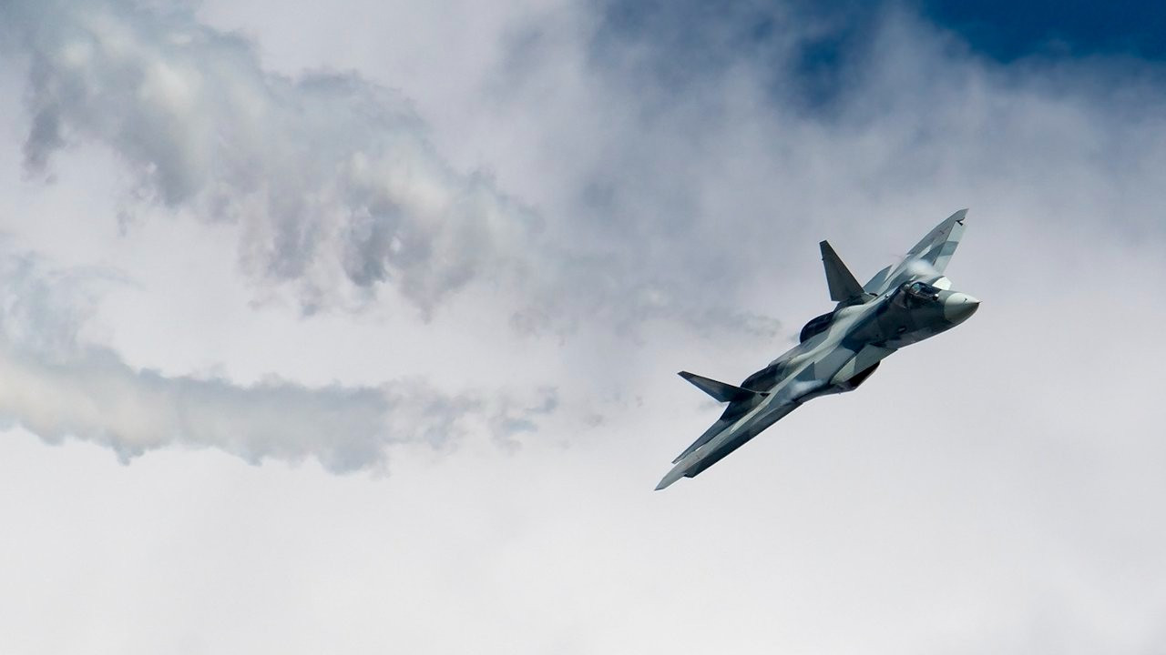 İngiltere: Rus jeti, 29 Eylül'de uçağımızın yakınına füze fırlattı
