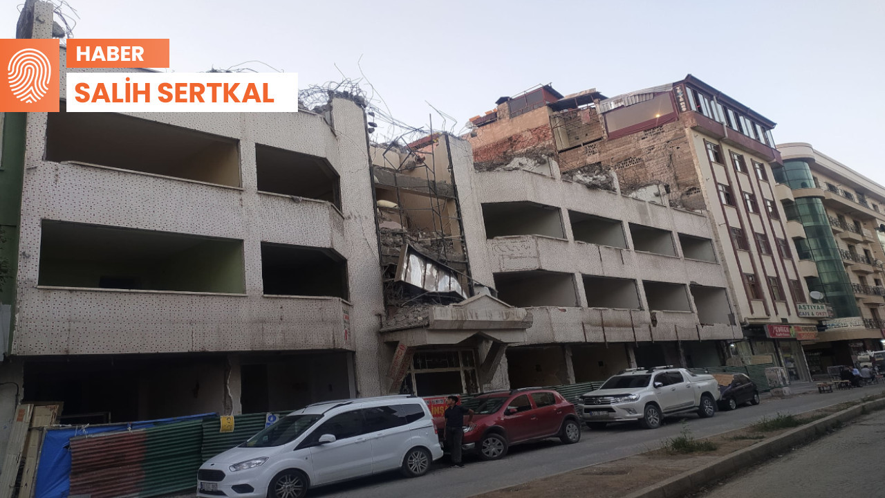 Van’da depremin 11'inci yılı: 12 bin hasarlı bina yıkılmayı bekliyor