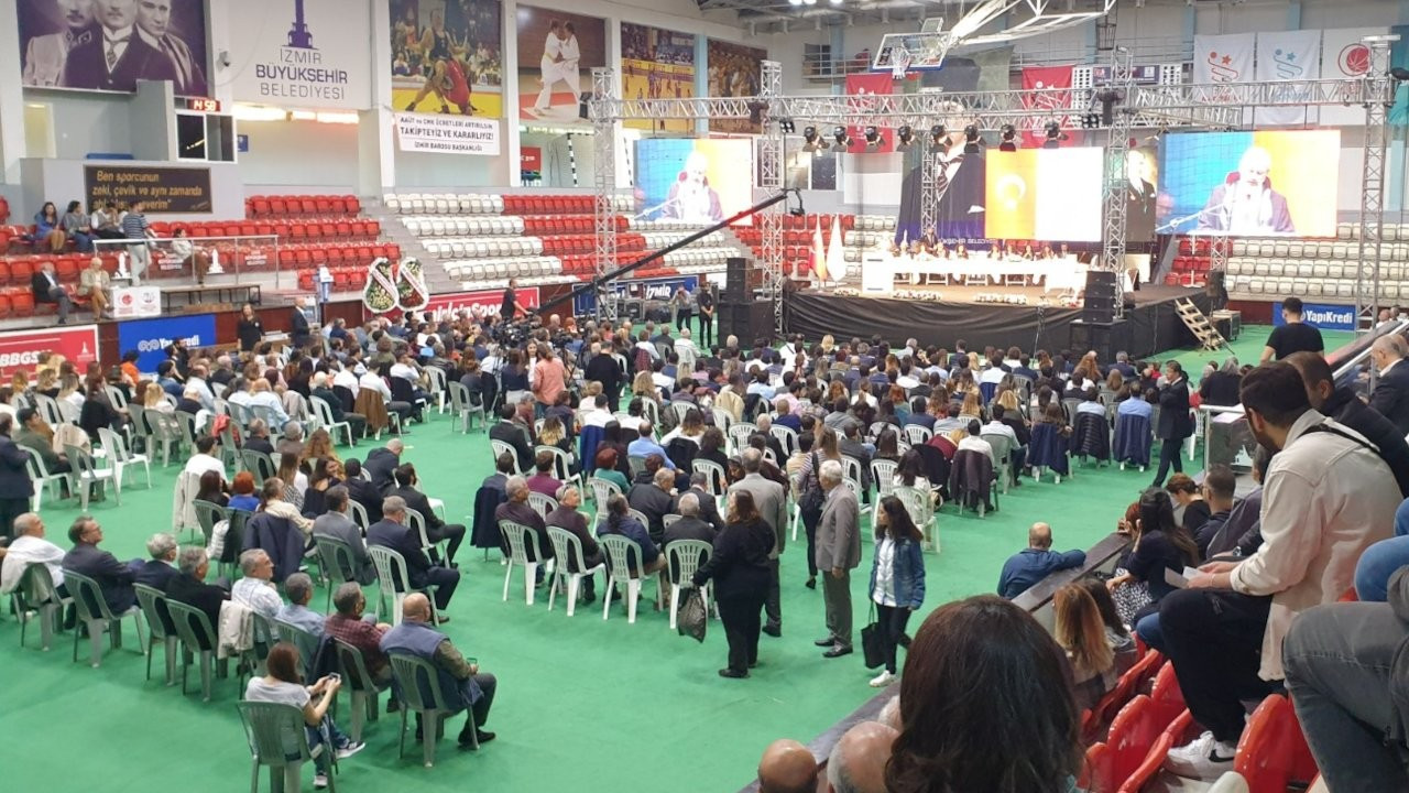 İzmir Barosu Genel Kurulu’nun ilk günü tamamlandı