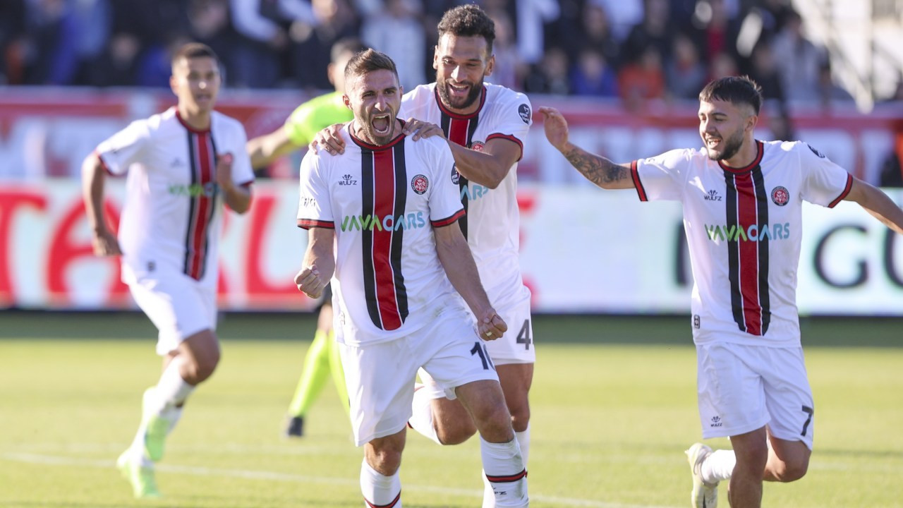Fatih Karagümrük, geriye düştüğü maçı 3 golle kazandı