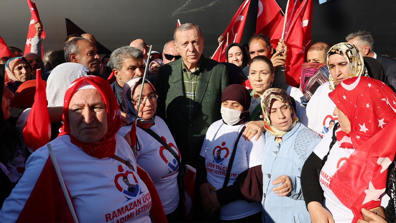 Erdoğan, Diyarbakır Anneleri ile görüştü