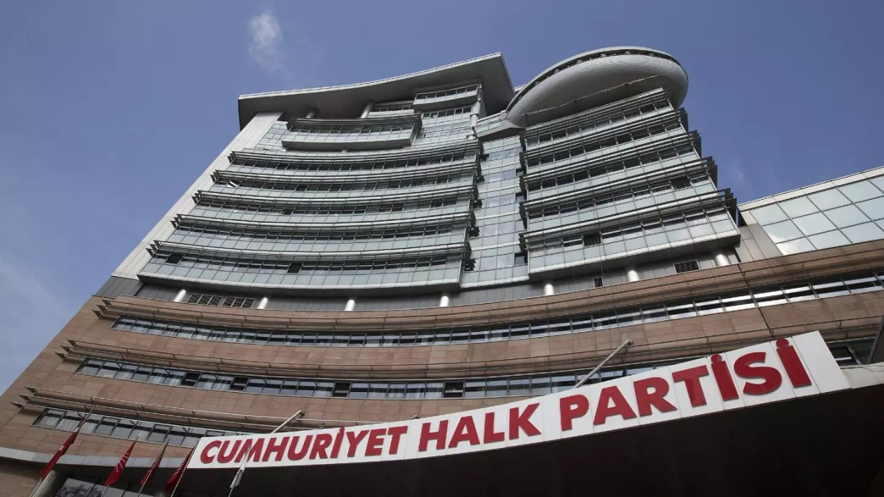 CHP Bursa il ve ilçe gençlik kolları görevden alındı