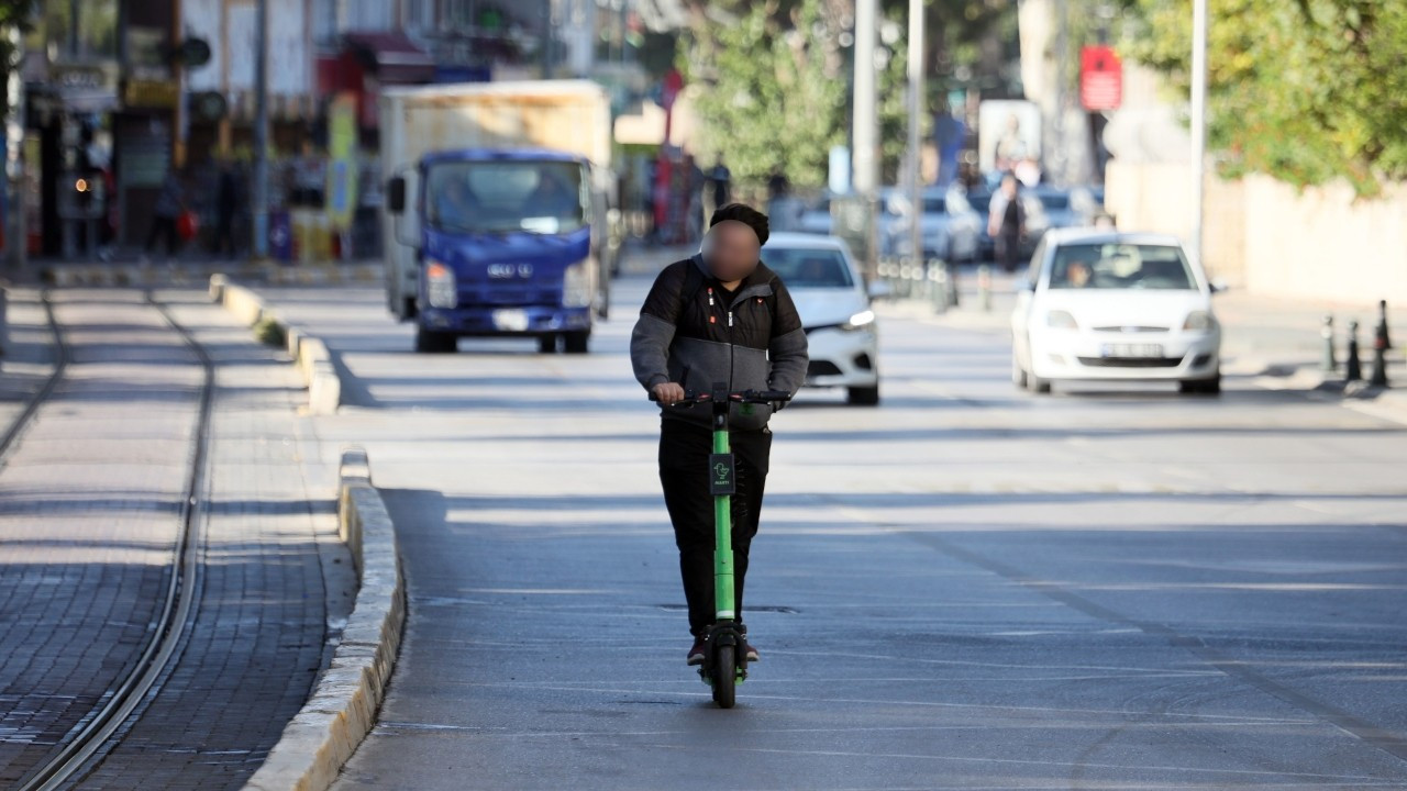 Antalya'da gündem scooter: Yol yapımız uygun değil