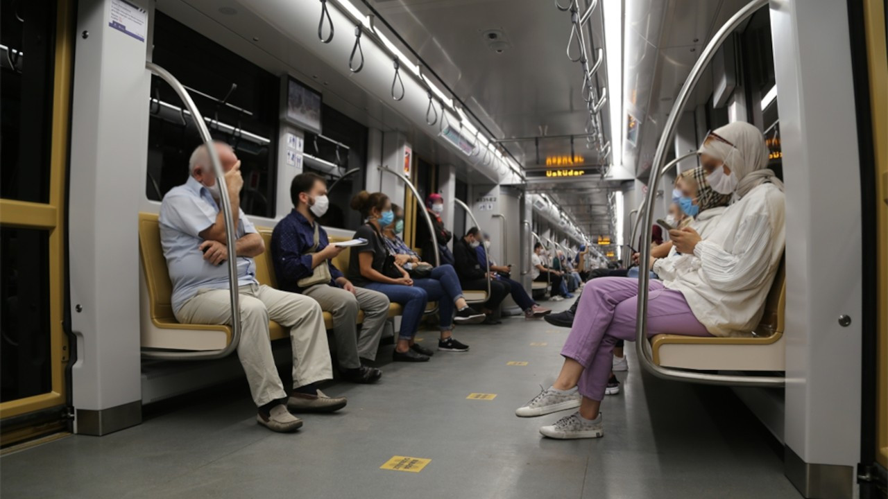 Araştırma: İstanbulluların yüzde 26,8’i toplu taşımada müzik dinliyor