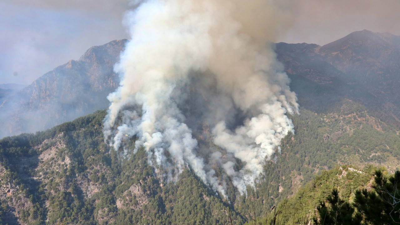 Osmaniye'deki orman yangınına karadan müdahale başladı