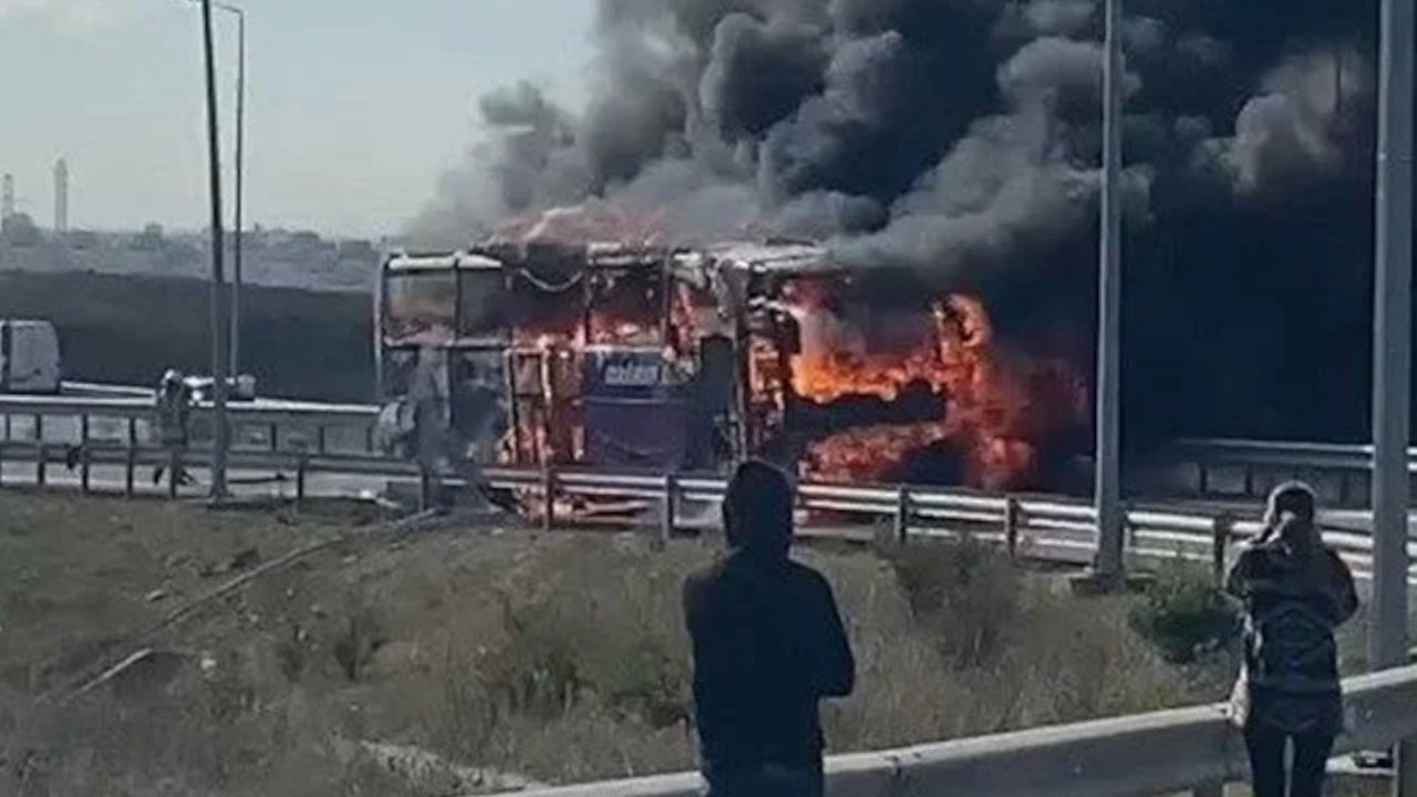 İstanbul'da şehirler arası yolcu otobüsü alev aldı