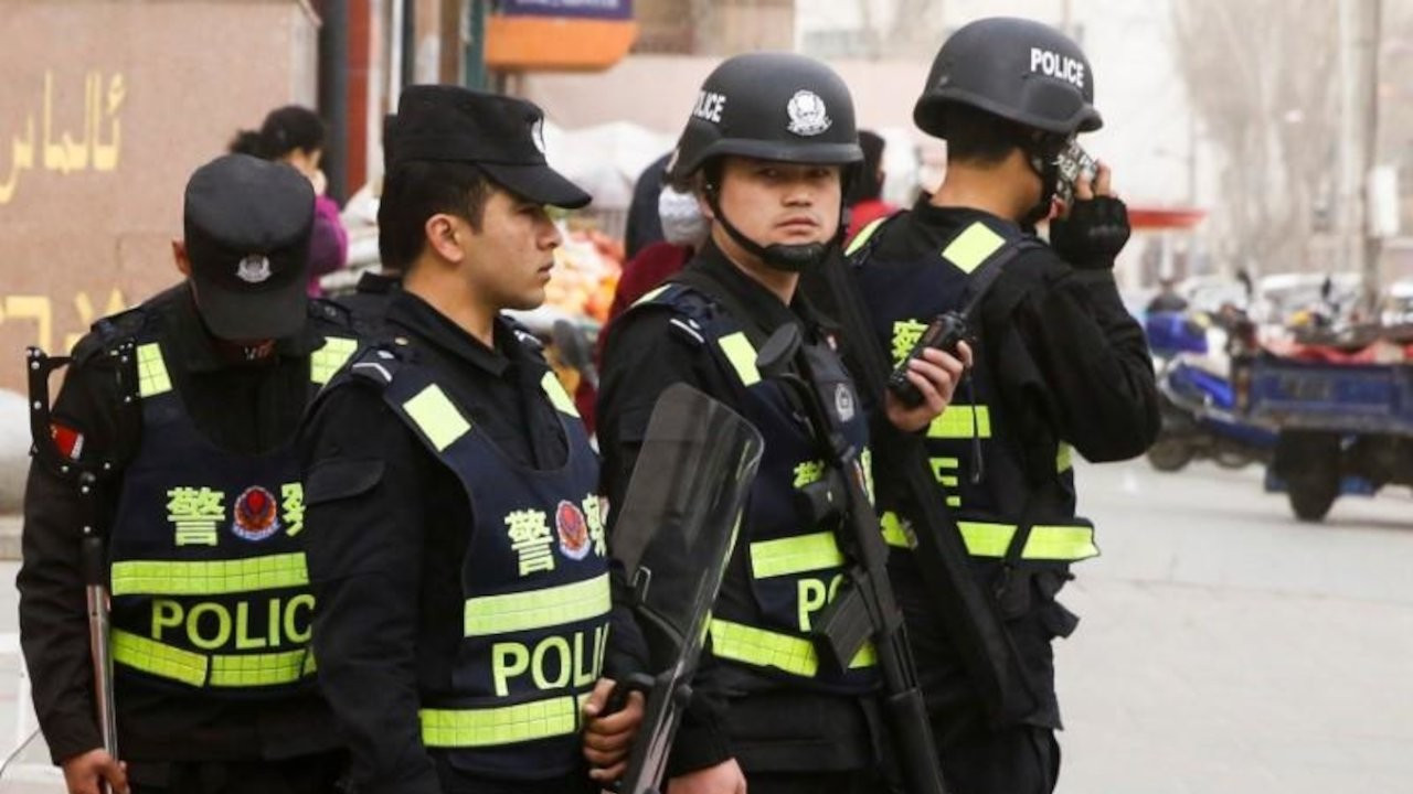 Çin'de 'yeni salgın' paniği: Göçmen işçiler iPhone fabrikasından firar etti