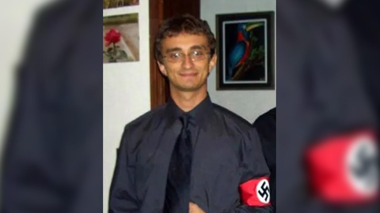 İtalya'da yeni bakan yardımcısının Nazi kol bantlı fotoğrafı çıktı