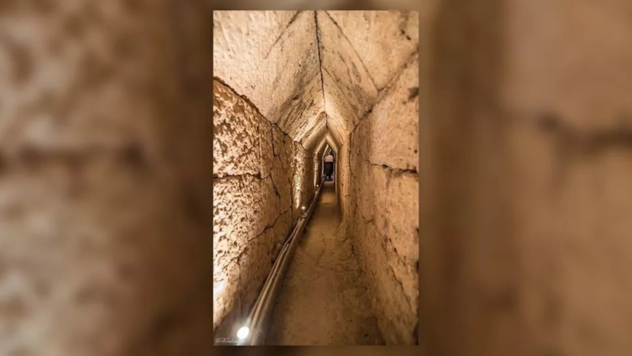Eski Mısır tapınağının altında 'gizemli' bir tünel bulundu