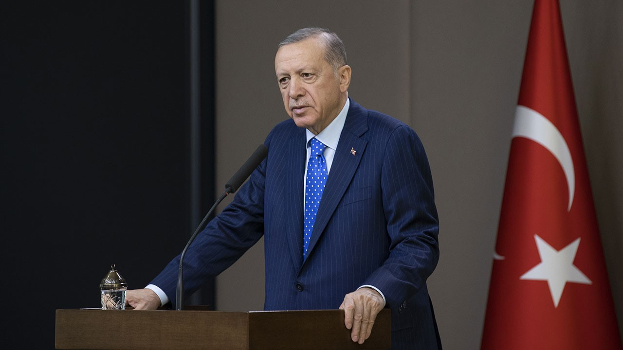 Erdoğan'dan Kılıçdaroğlu'na: Affedersiniz, İngiltere’de bu kadar enayi var mı; sana bu paraları verecek