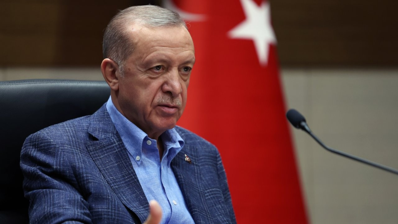 Erdoğan'dan İstiklal'deki patlamaya dair açıklama: Terör kokusu var